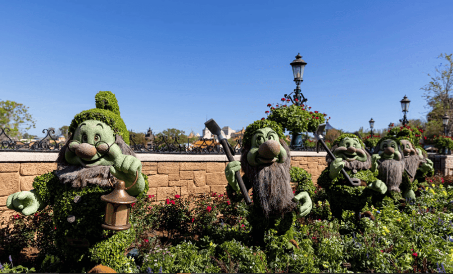 Seven Dwarves topiaries at Epcot 